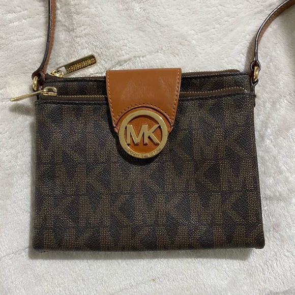 Small Michael Kora cross body bag - Picture 1 of 5